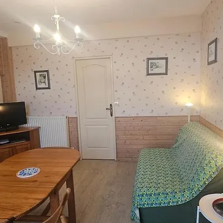 Le Clos Jolly, Location De Vacance à Aubin Sur