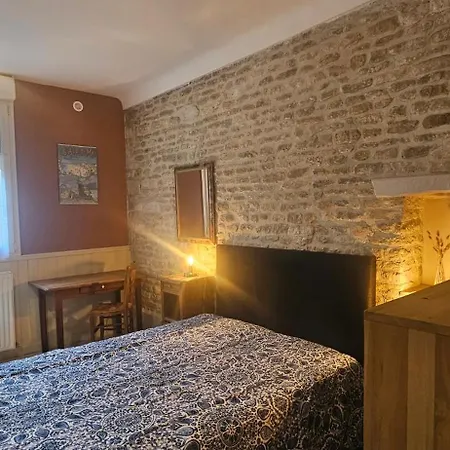 Le Clos Jolly, Location De Vacance à Aubin Sur