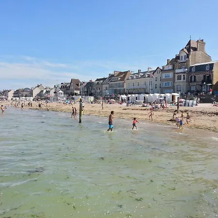 Le Clos Jolly, Location De Vacance A Aubin Sur