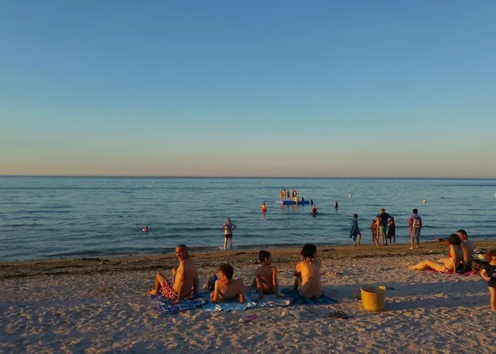 Le Clos Jolly, Location De Vacance A Aubin Sur *